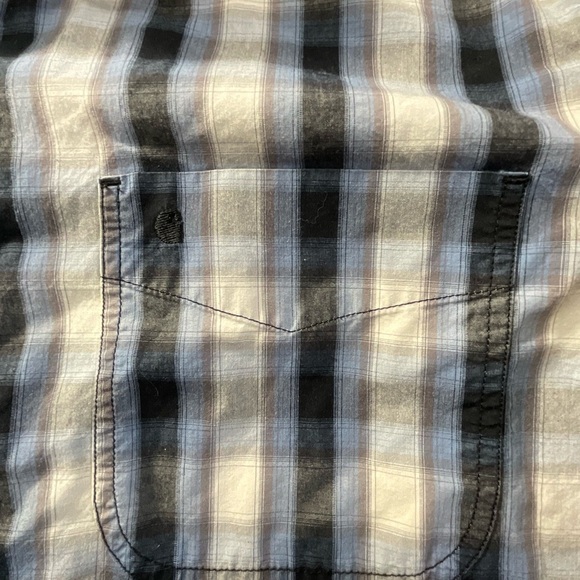 Carhartt Blue Plaid Button Down Short Sleeve Shirt Men’s Size Large - Picture 8 of 9